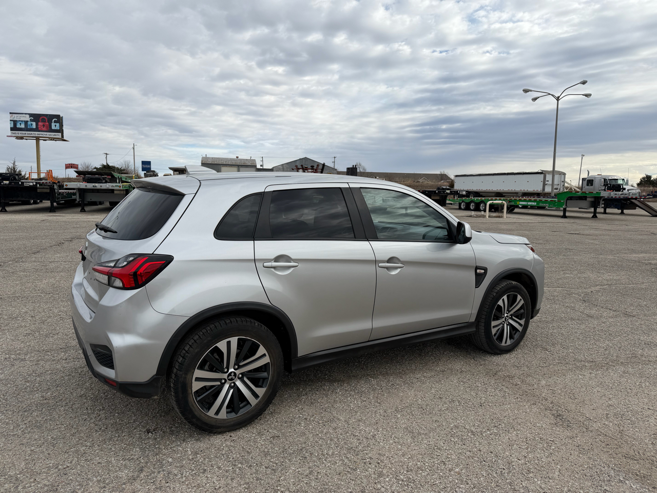 Mitsubishi Outlander Sport 2.0 ES CVT 2020