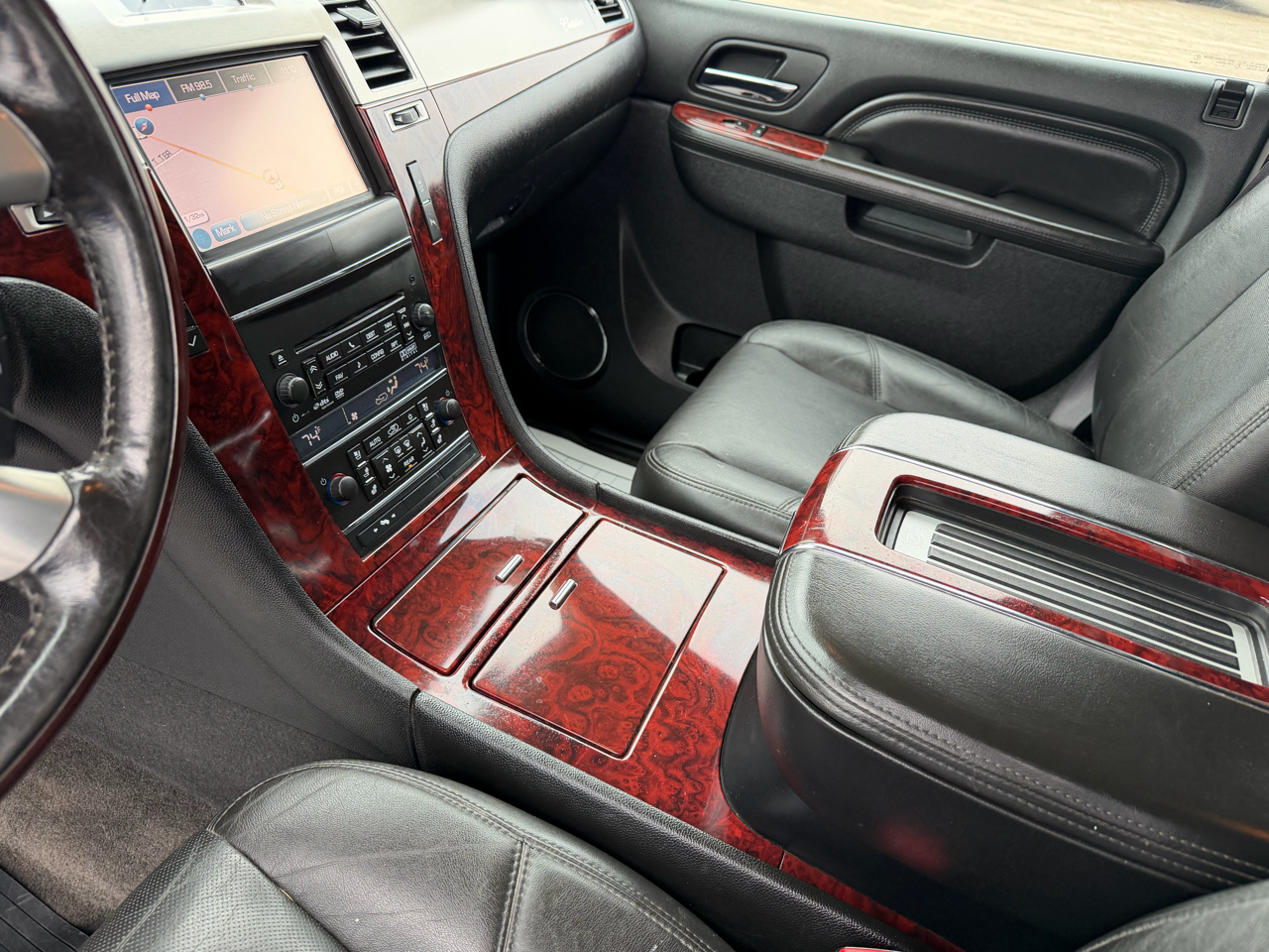 Cadillac Escalade AWD Luxury 2013