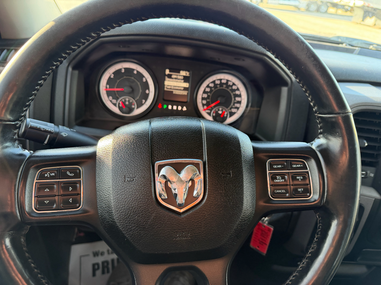 RAM 1500 Classic Tradesman Quad Cab 4WD 2022