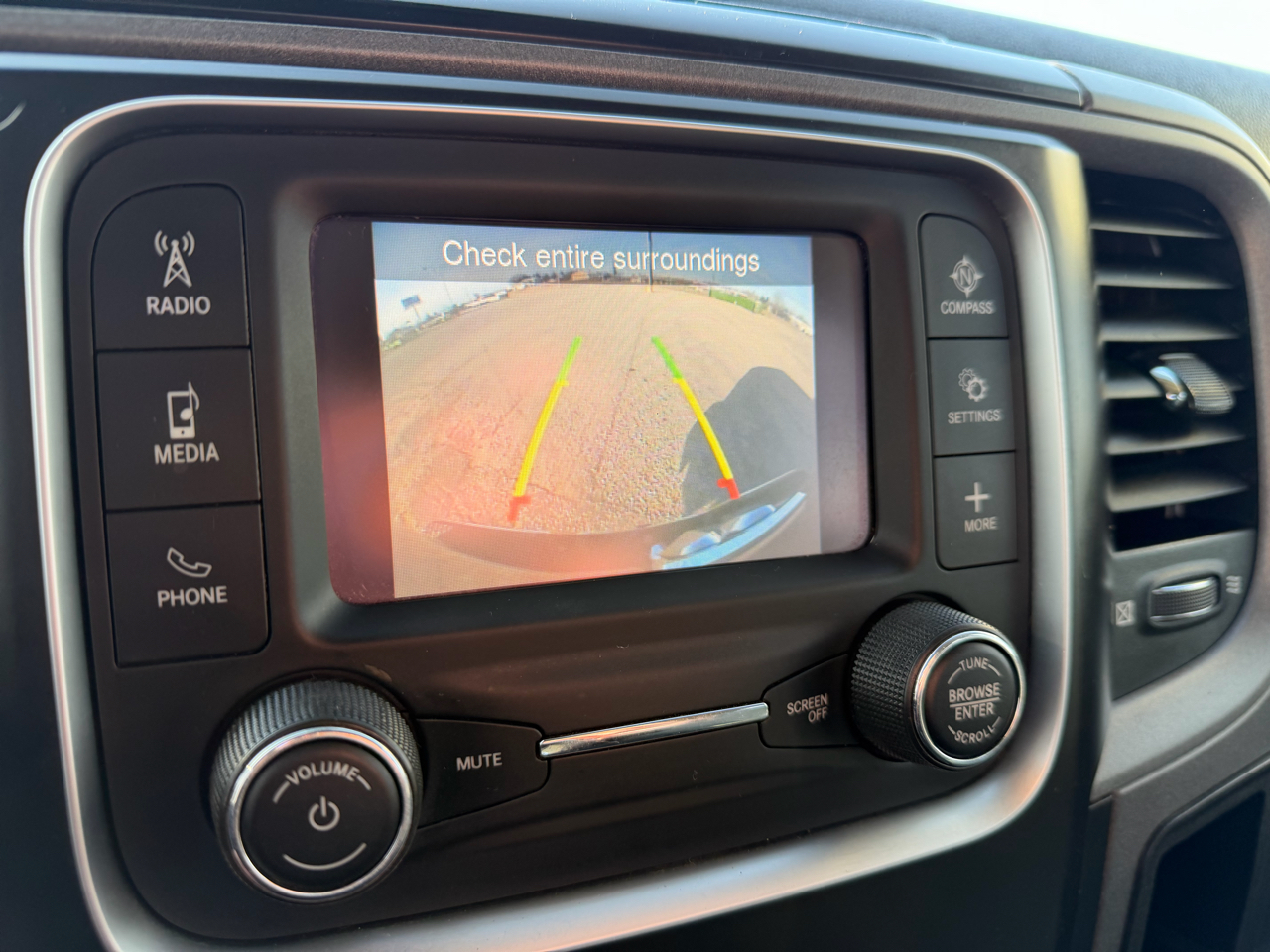 RAM 1500 Classic Tradesman Quad Cab 4WD 2022