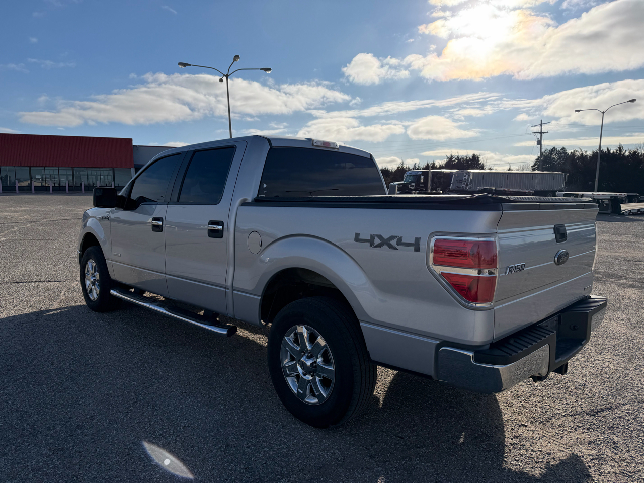 Ford F-150 4WD SuperCrew 139" XLT 2013