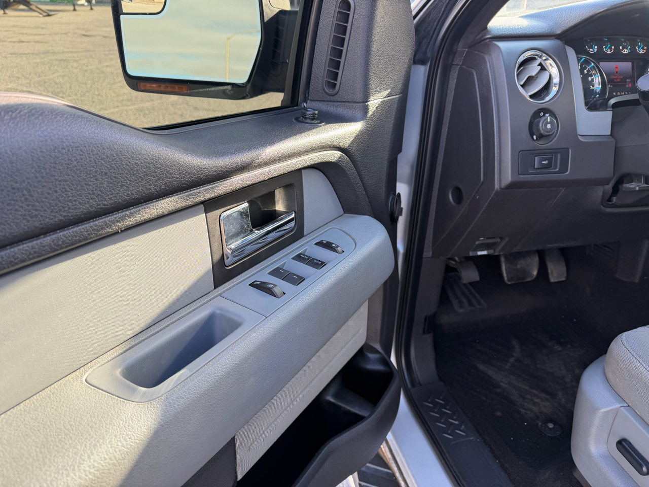 Ford F-150 4WD SuperCrew 139" XLT 2013