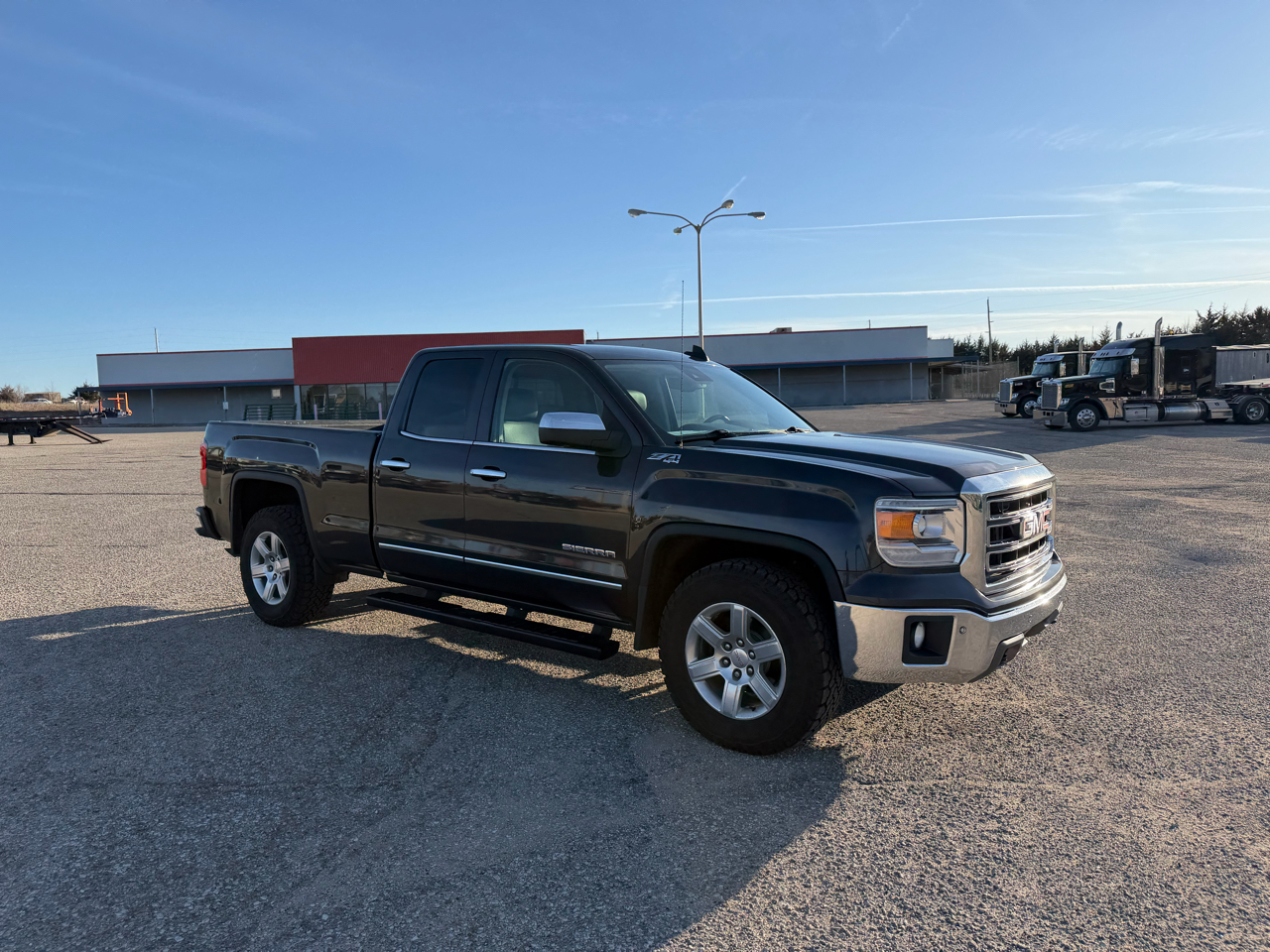 GMC Sierra 1500 4WD Double Cab 143.5" SLT 2015