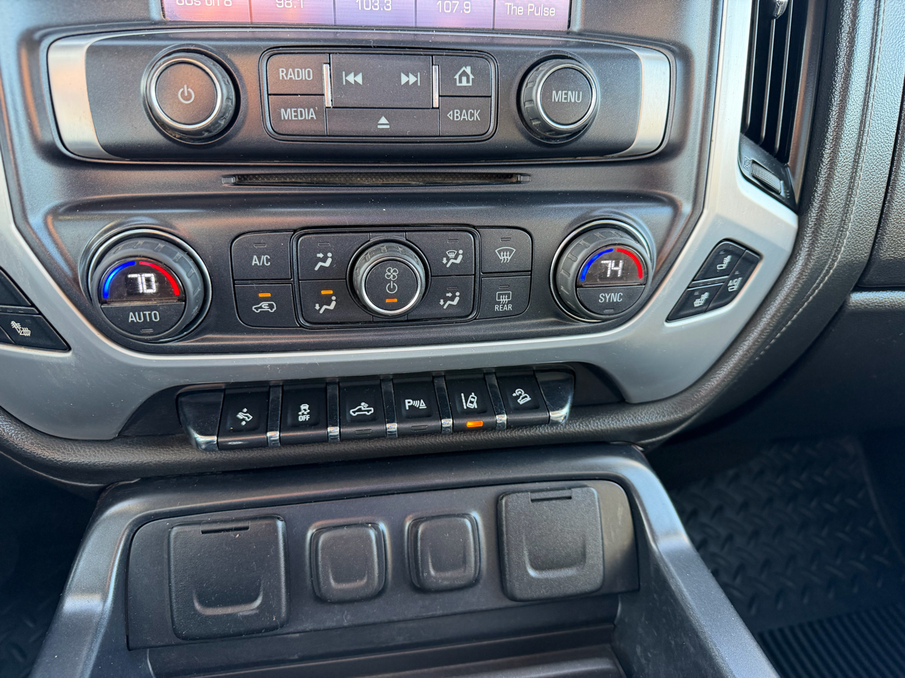 GMC Sierra 1500 4WD Double Cab 143.5" SLT 2015