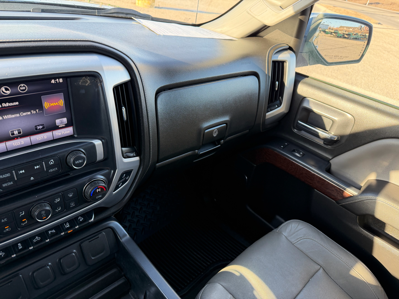 GMC Sierra 1500 4WD Double Cab 143.5" SLT 2015