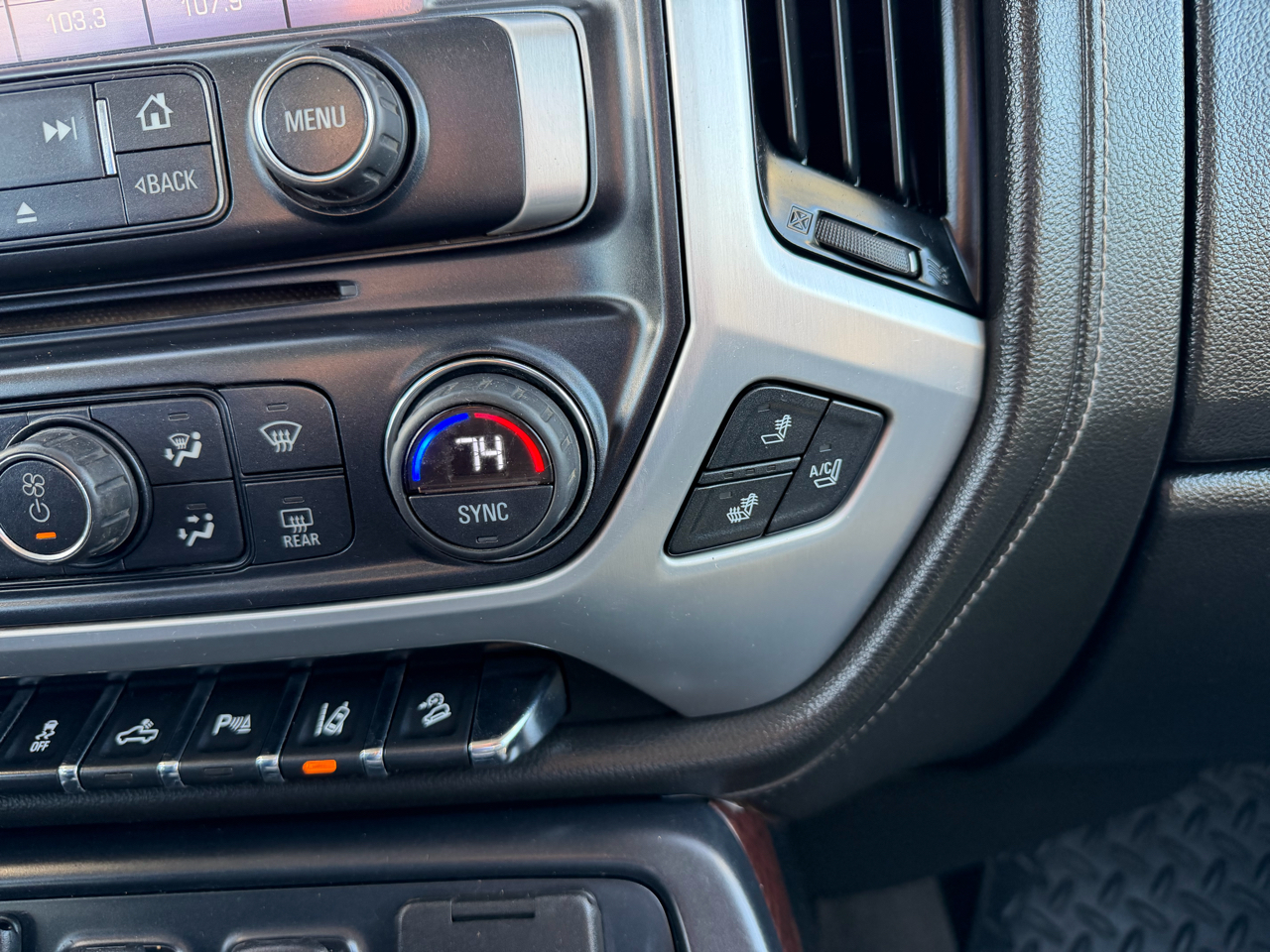 GMC Sierra 1500 4WD Double Cab 143.5" SLT 2015