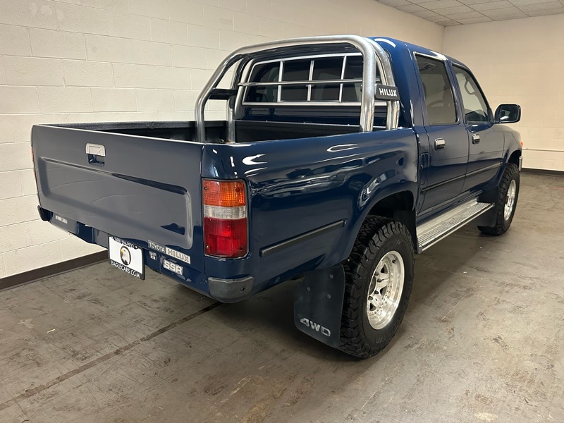Toyota HiLux  1991