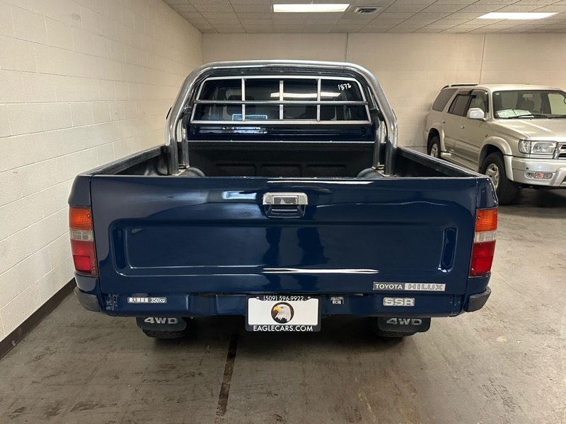 Toyota HiLux  1991