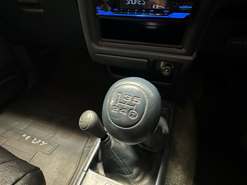 Toyota HiLux  1991