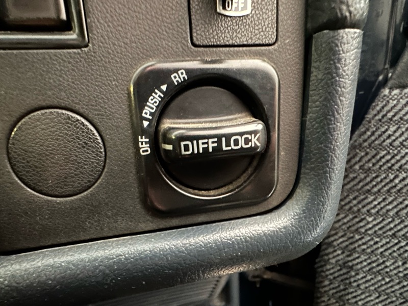 Toyota HiLux  1991