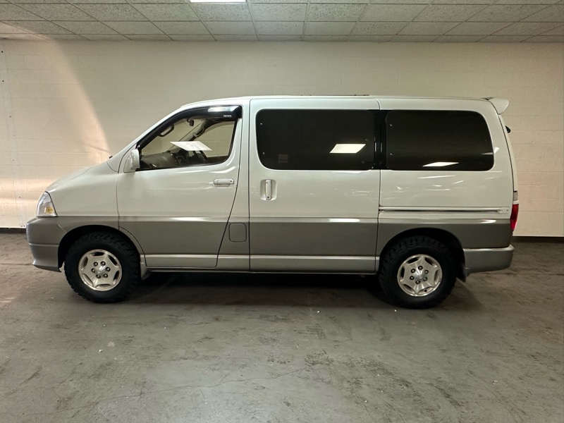 Toyota Grand Hiace  1999