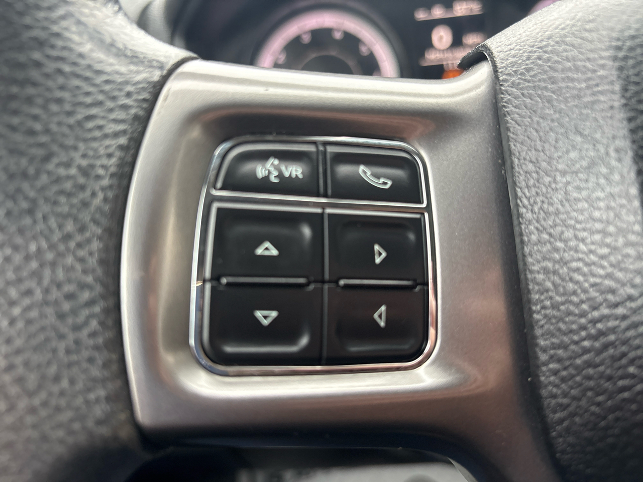 RAM 1500 Classic Tradesman Crew Cab SWB 4WD 2021