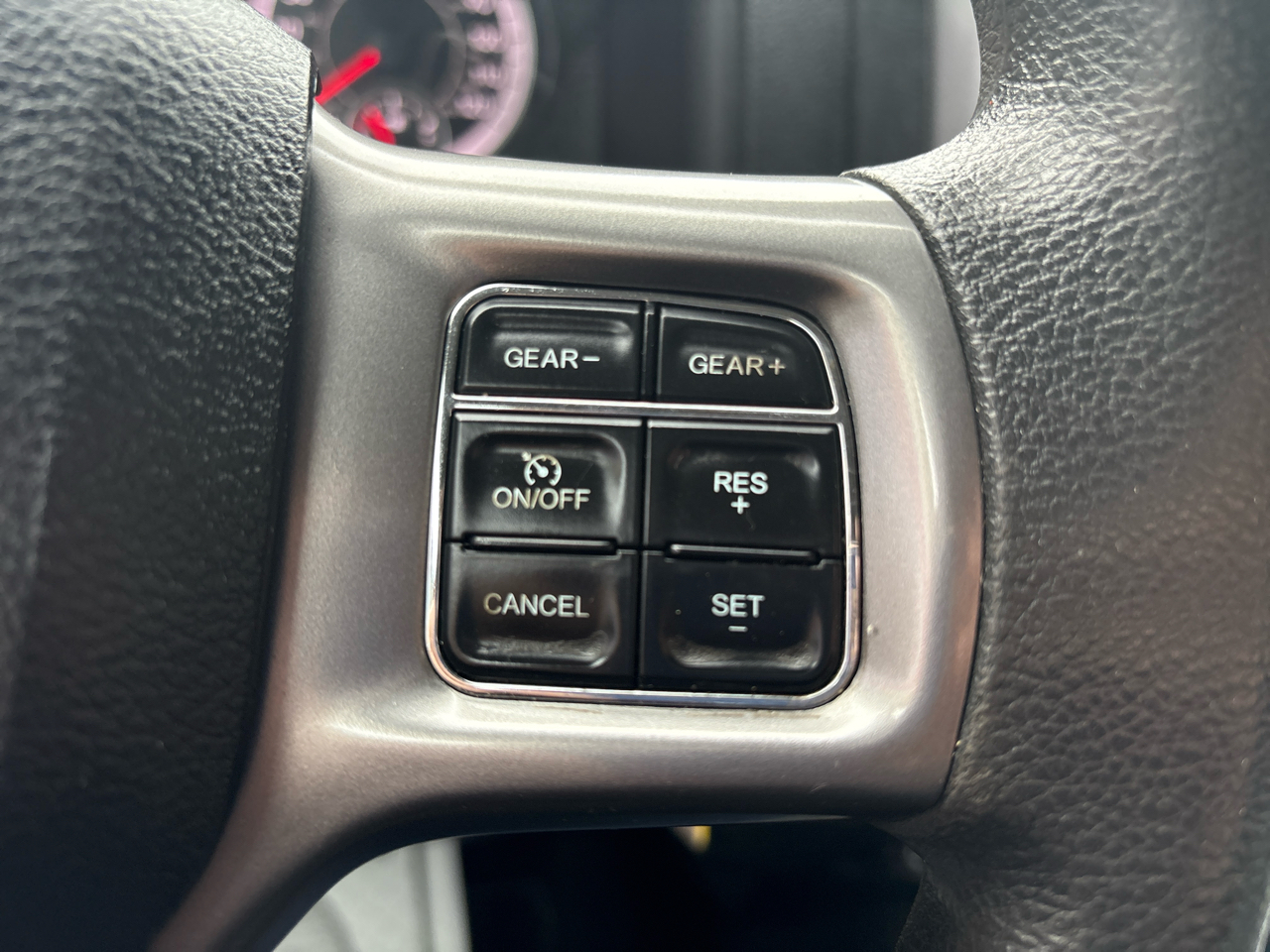 RAM 1500 Classic Tradesman Crew Cab SWB 4WD 2021