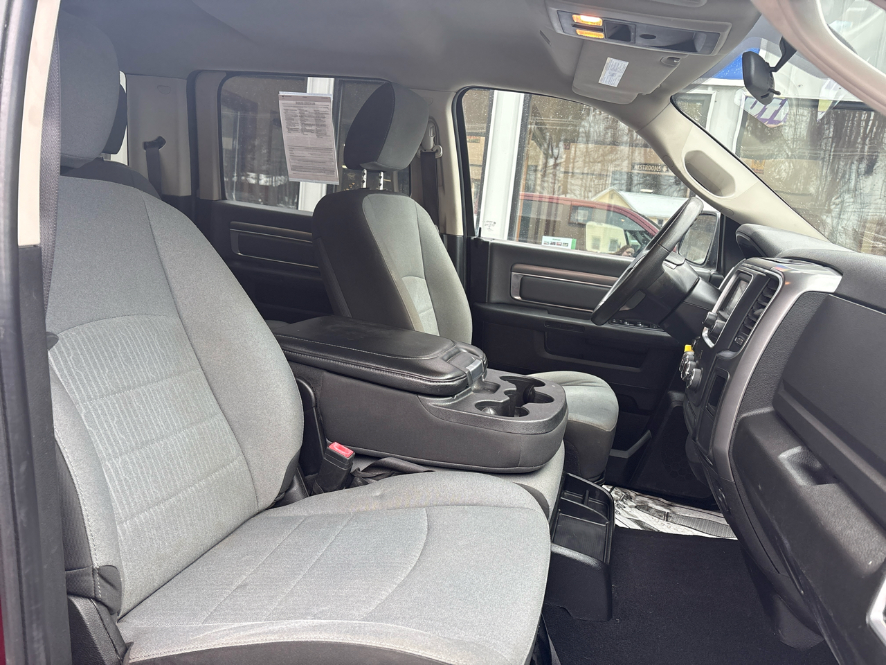 RAM 1500 Classic Tradesman Crew Cab SWB 4WD 2021