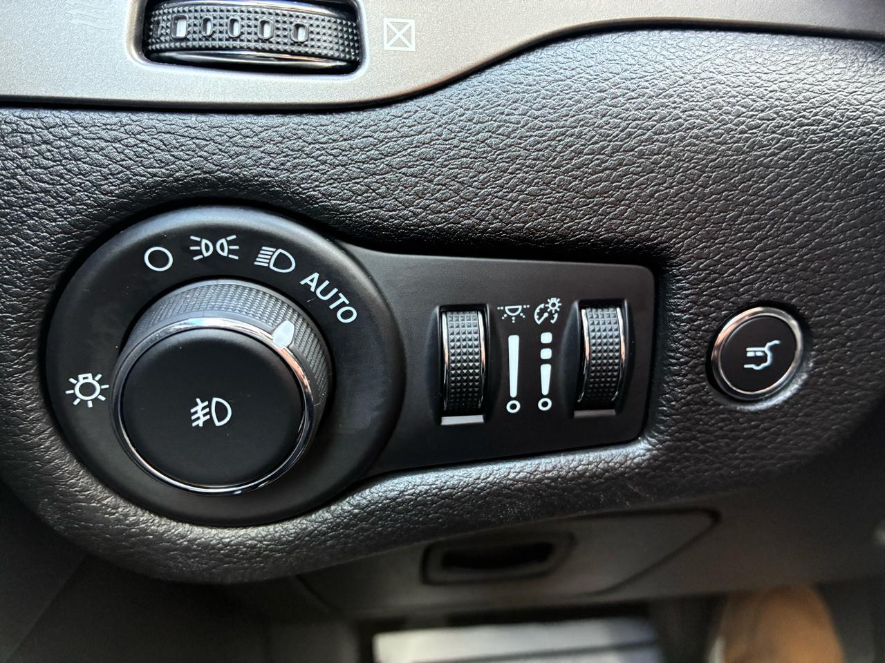 Jeep Cherokee Limited 4WD 2021