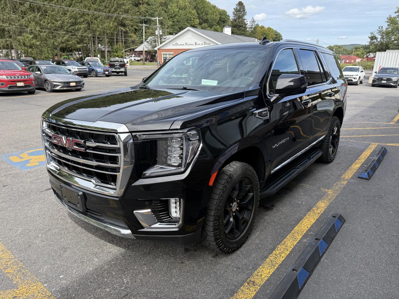GMC Yukon SLT 4WD 2021