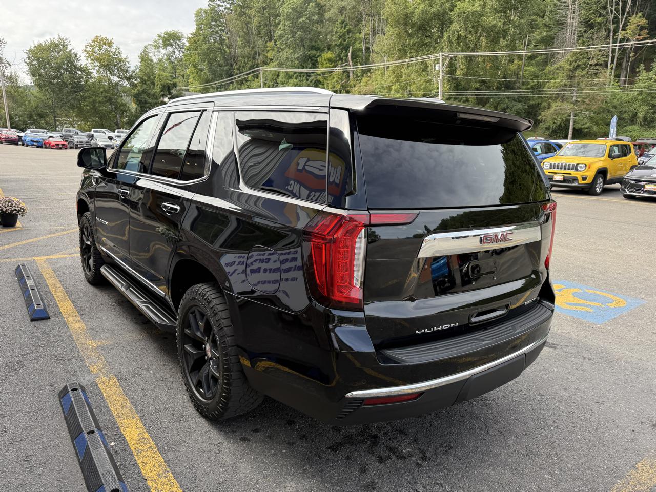 GMC Yukon SLT 4WD 2021