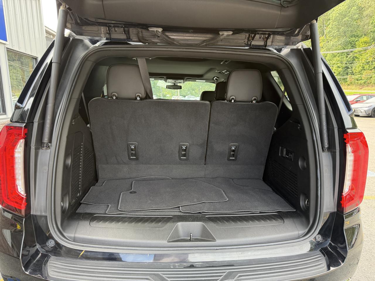 GMC Yukon SLT 4WD 2021