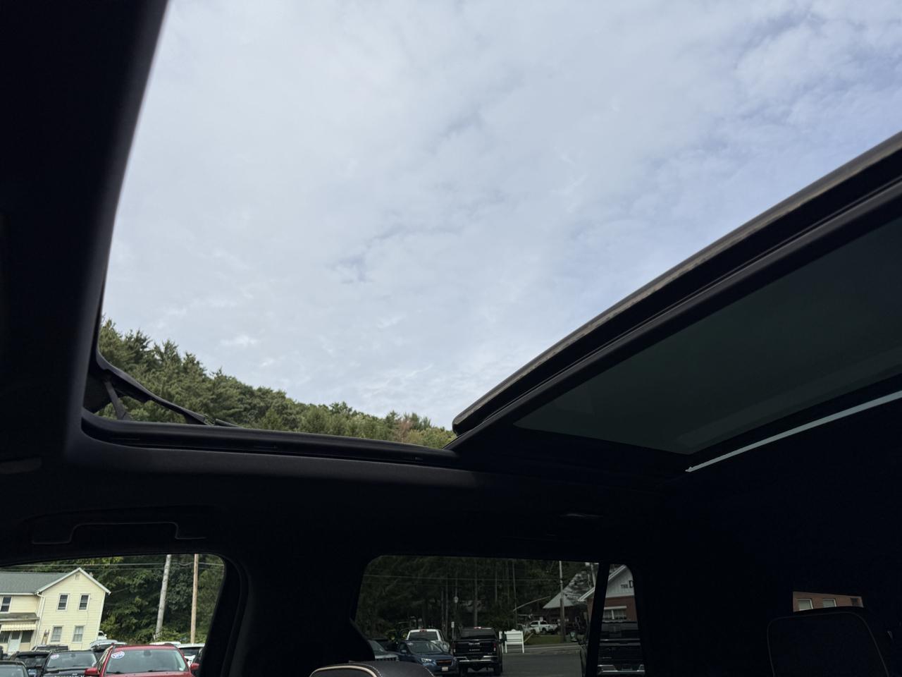 GMC Yukon SLT 4WD 2021