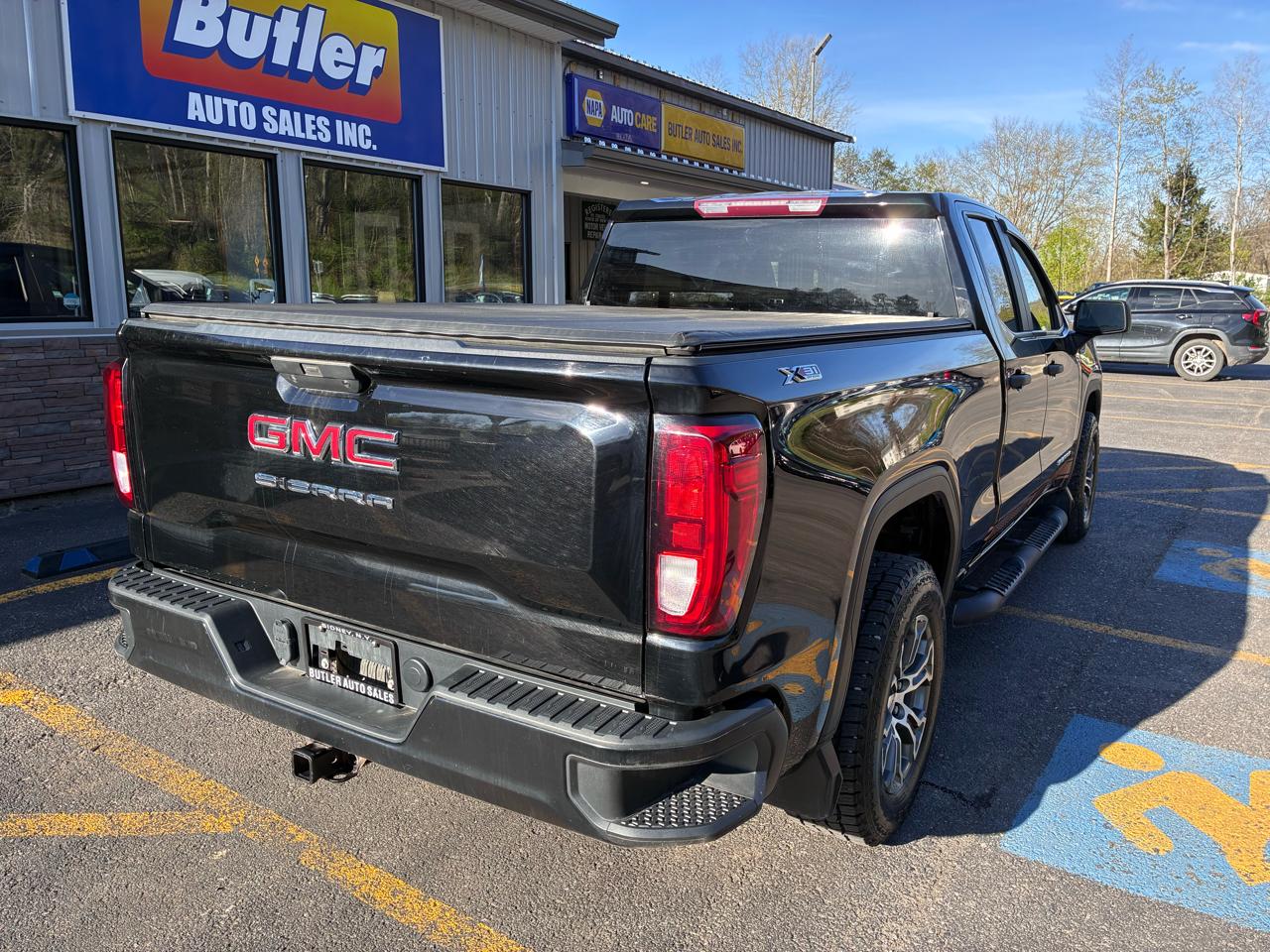 GMC Sierra 1500 Base Double Cab 4WD 2021