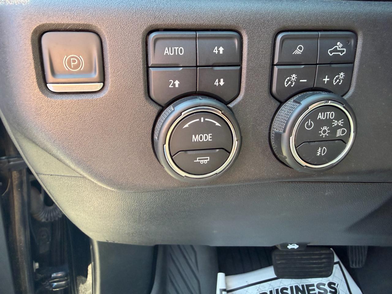Chevrolet Silverado 1500 Trail Boss LT Crew Cab 4WD 2022