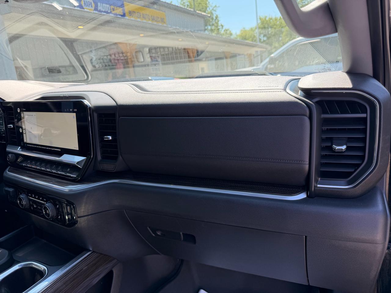 Chevrolet Silverado 1500 Trail Boss LT Crew Cab 4WD 2022