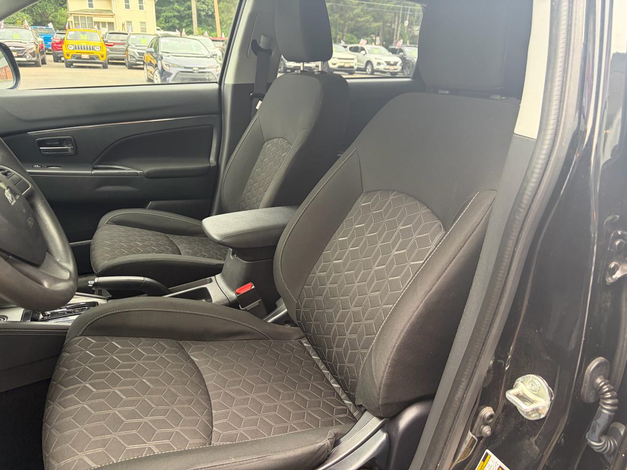 Mitsubishi Outlander Sport 2.0 ES 4WD 2024