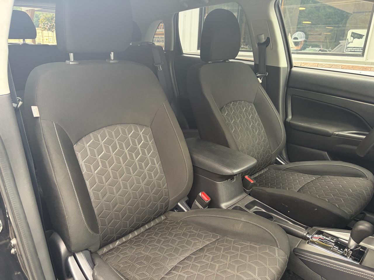 Mitsubishi Outlander Sport 2.0 ES 4WD 2024