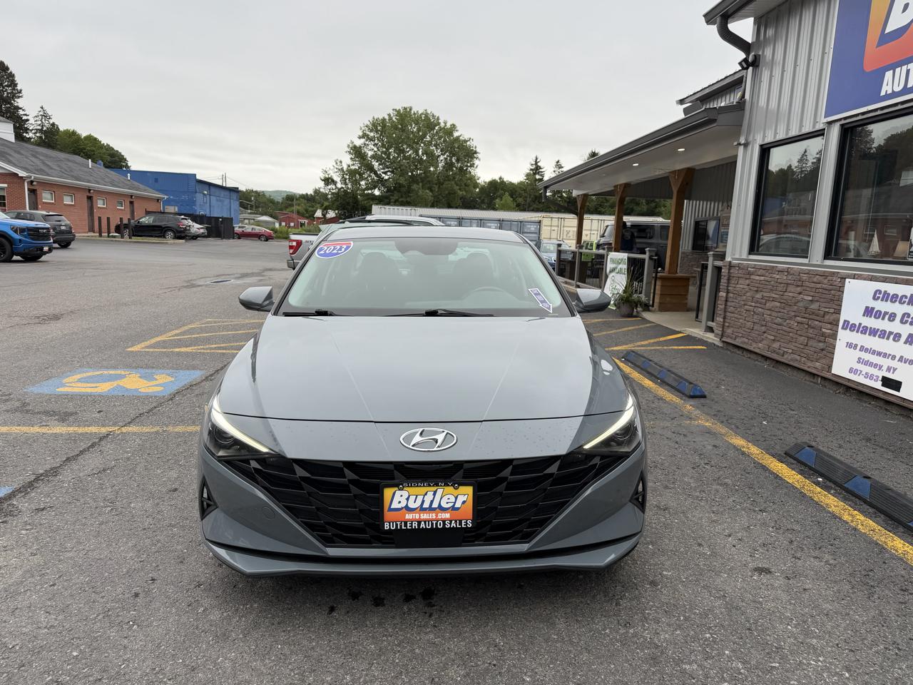 Hyundai Elantra SEL 2023
