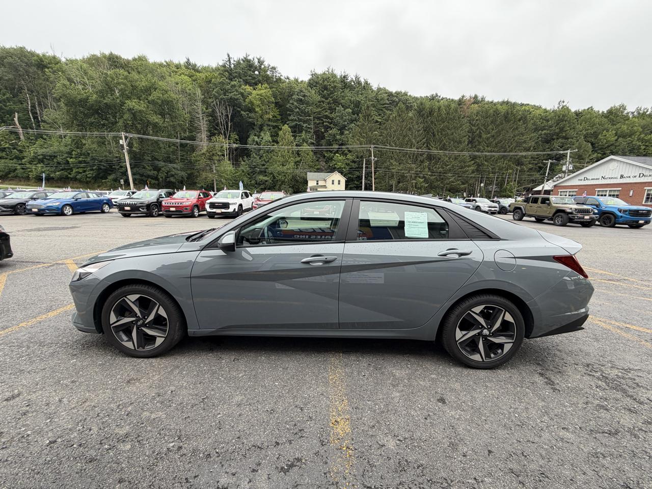 Hyundai Elantra SEL 2023