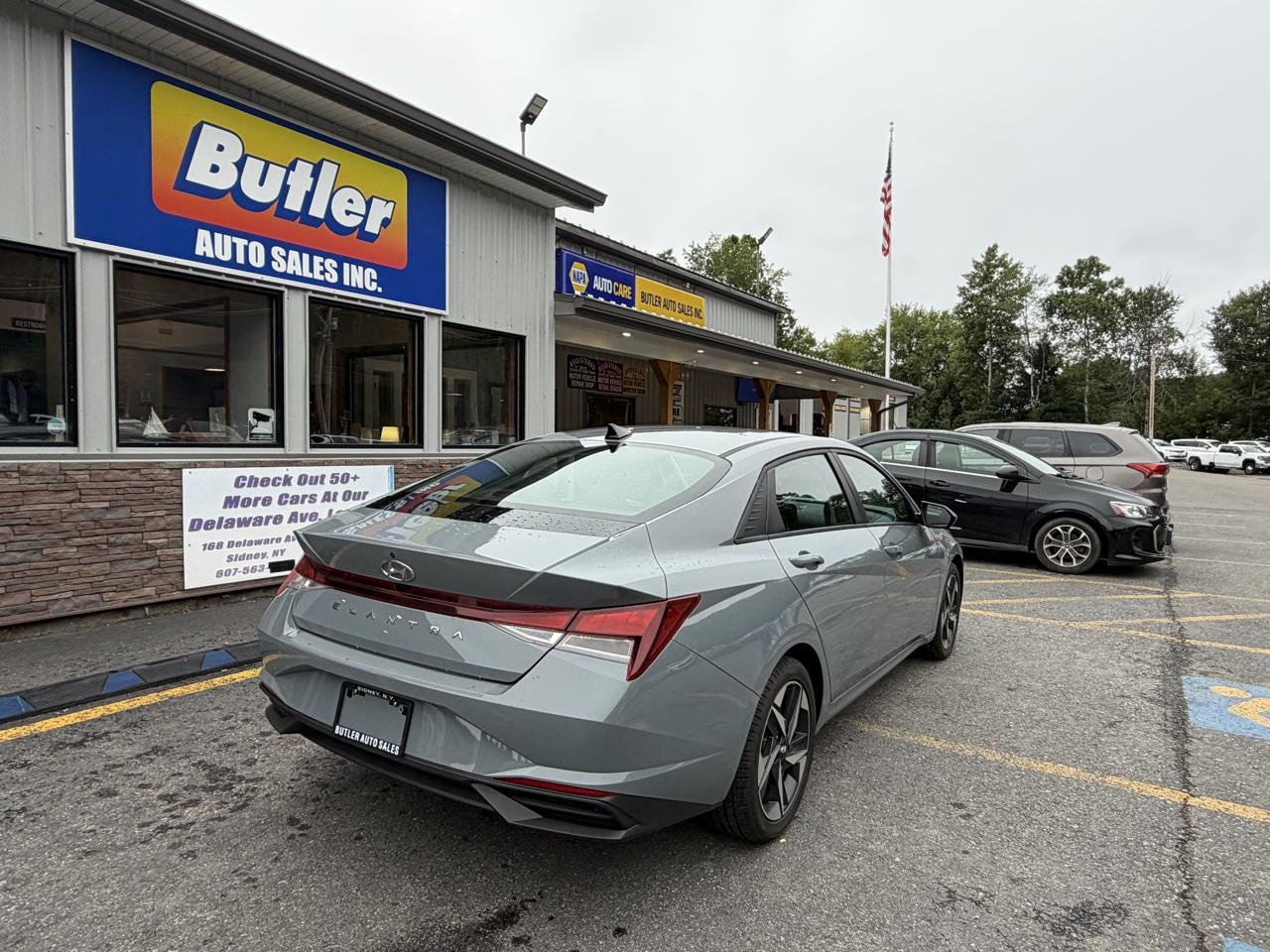 Hyundai Elantra SEL 2023