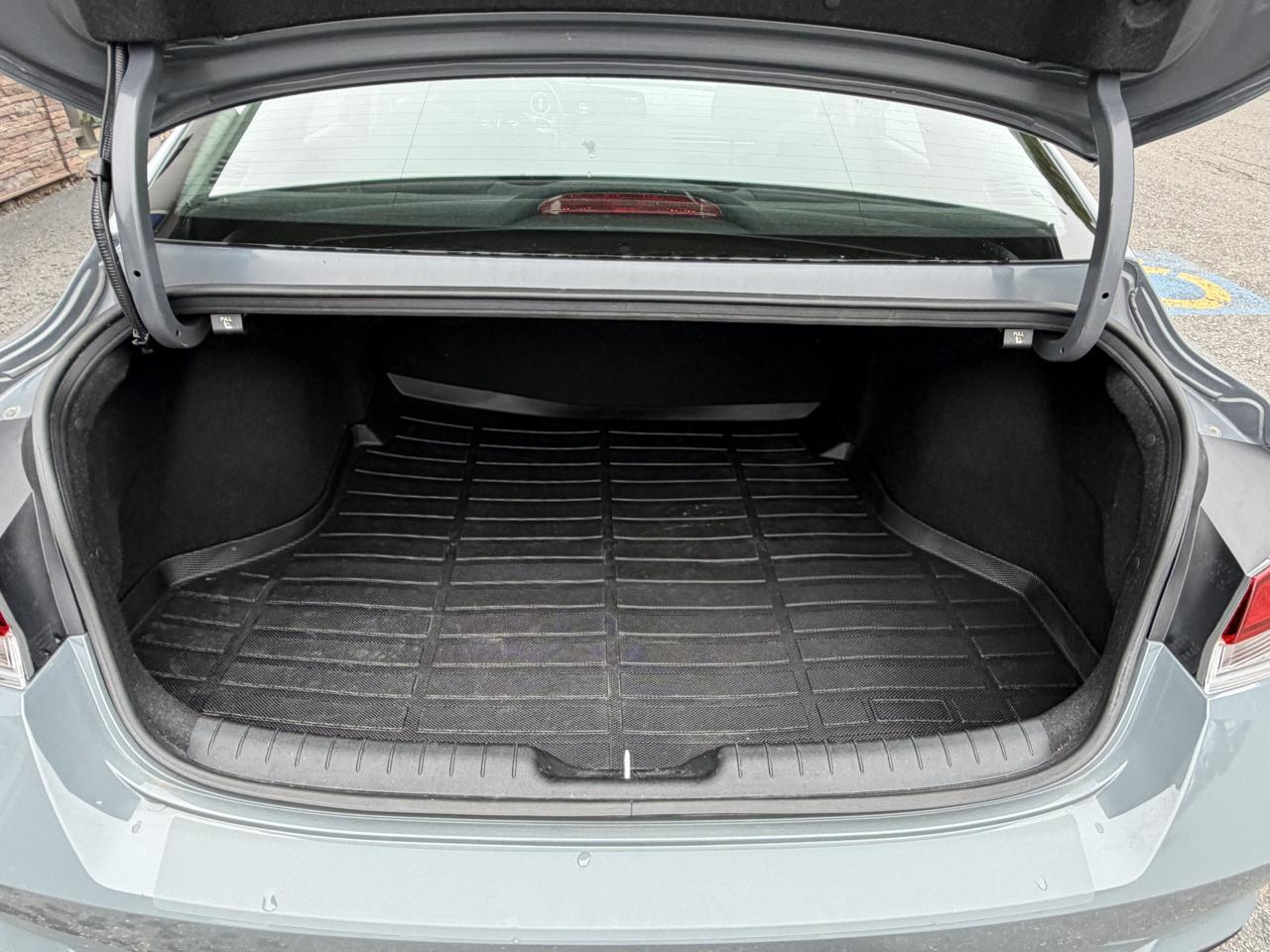 Hyundai Elantra SEL 2023