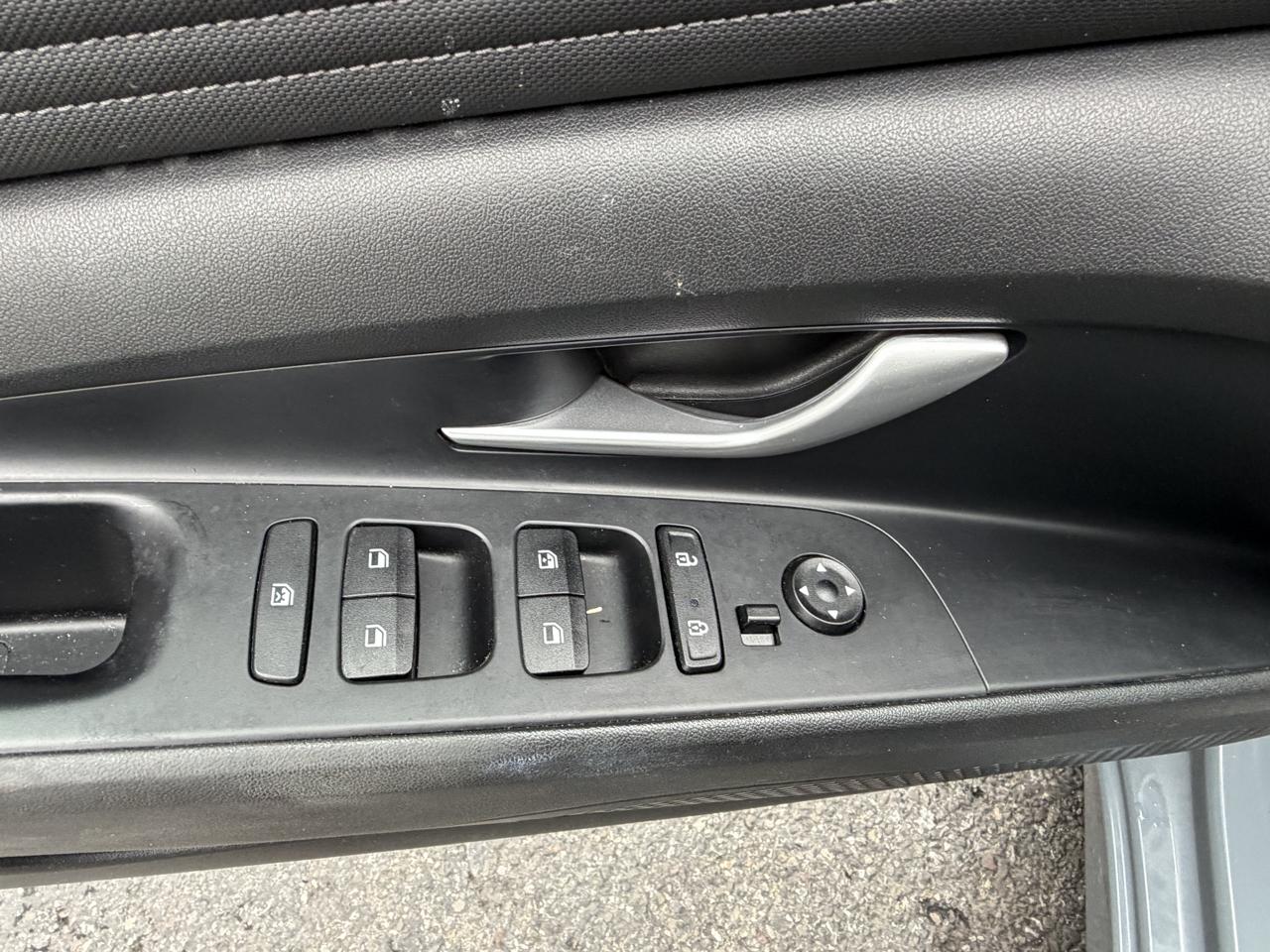 Hyundai Elantra SEL 2023