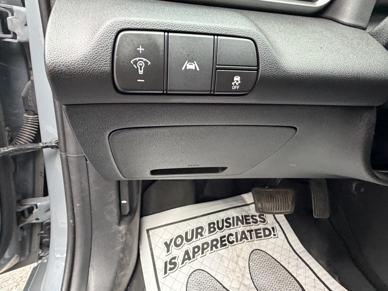 Hyundai Elantra SEL 2023