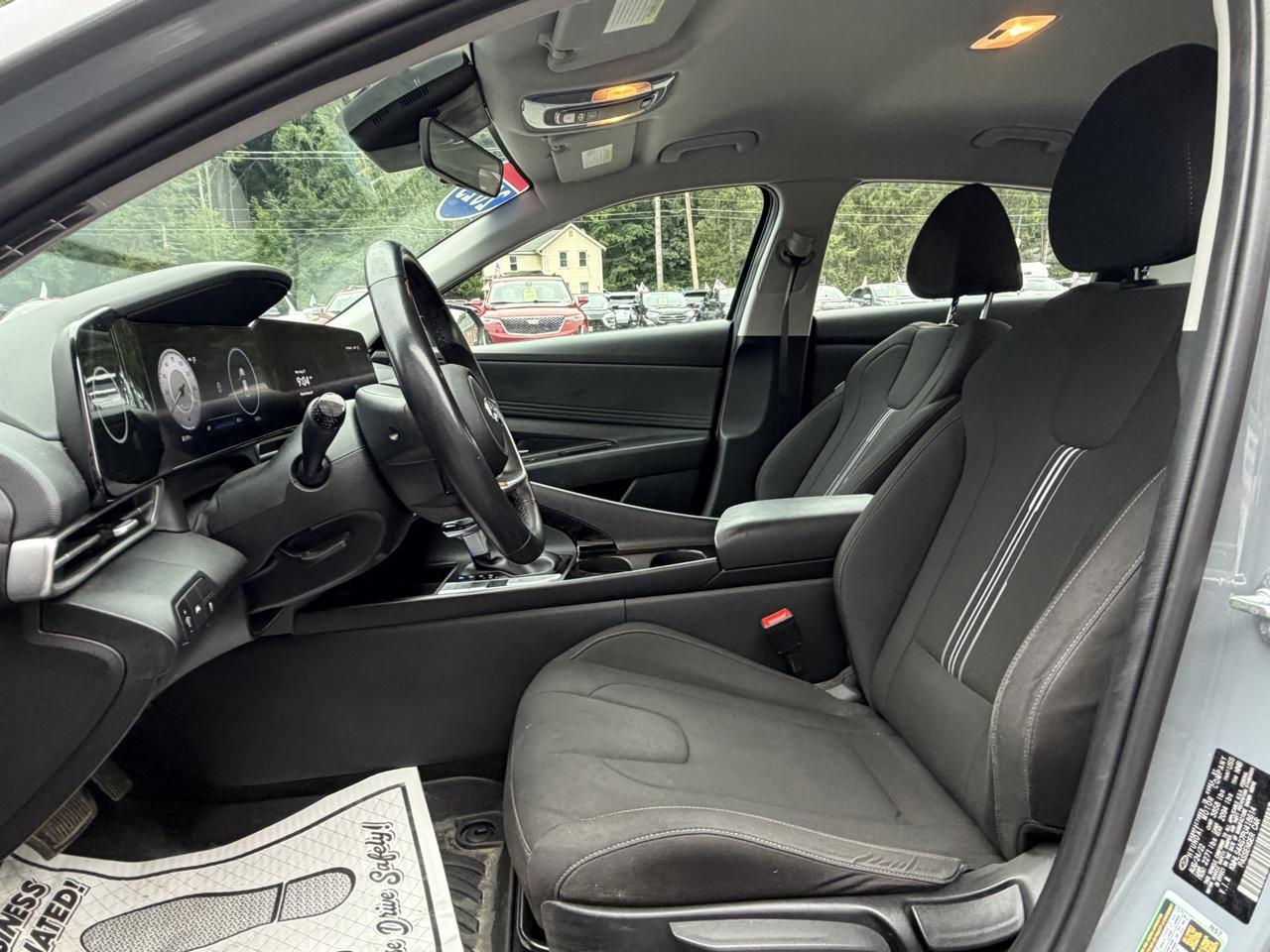 Hyundai Elantra SEL 2023