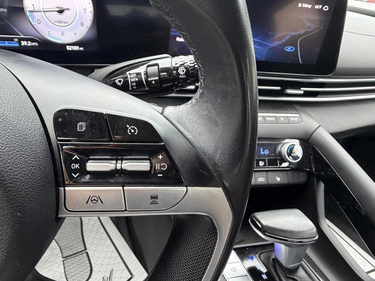Hyundai Elantra SEL 2023
