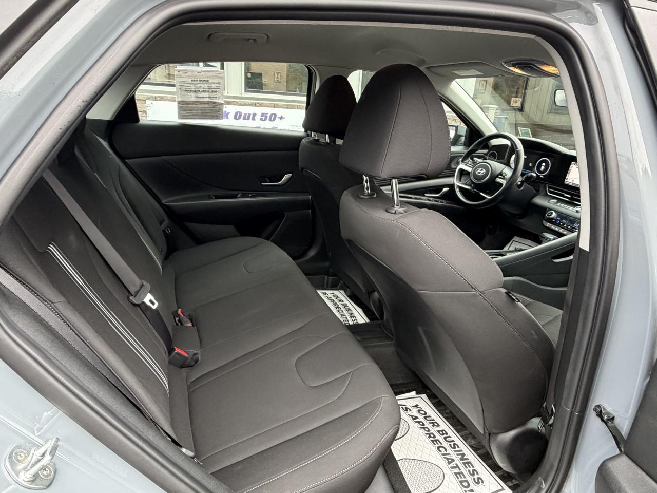 Hyundai Elantra SEL 2023
