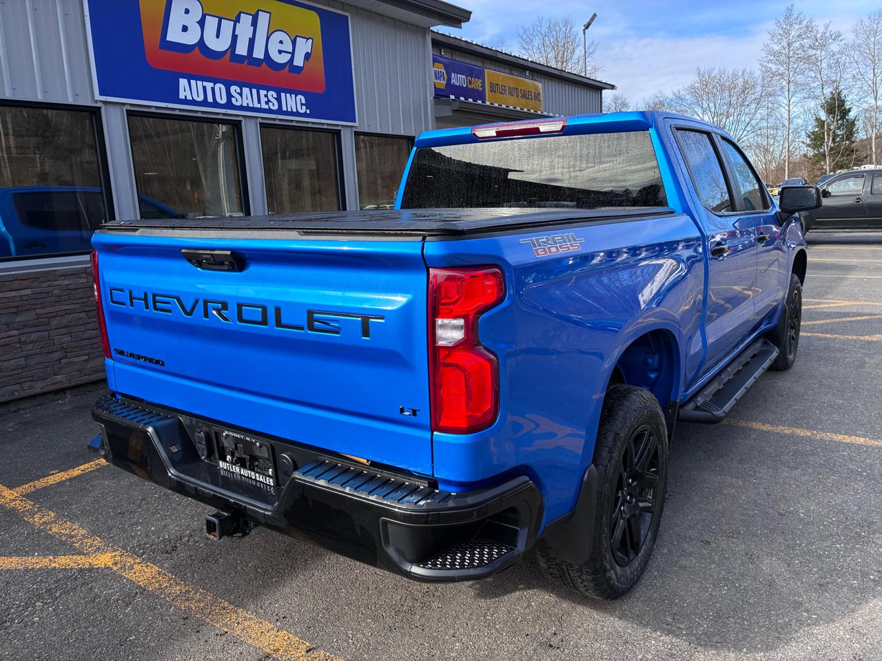 Chevrolet Silverado 1500 4WD Crew Cab 147" Custom Trail Boss 2025