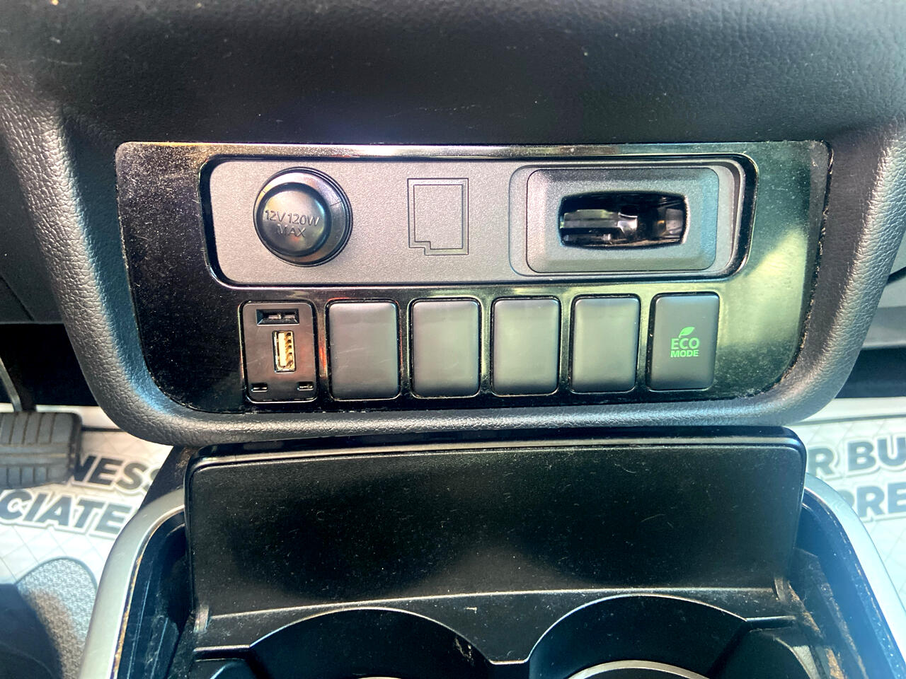 2020 Mitsubishi Outlander SE S-AWC photo 18