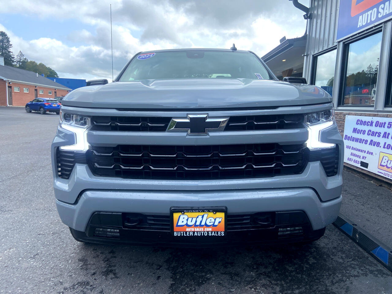 2024 Chevrolet Silverado 1500 RST photo 3
