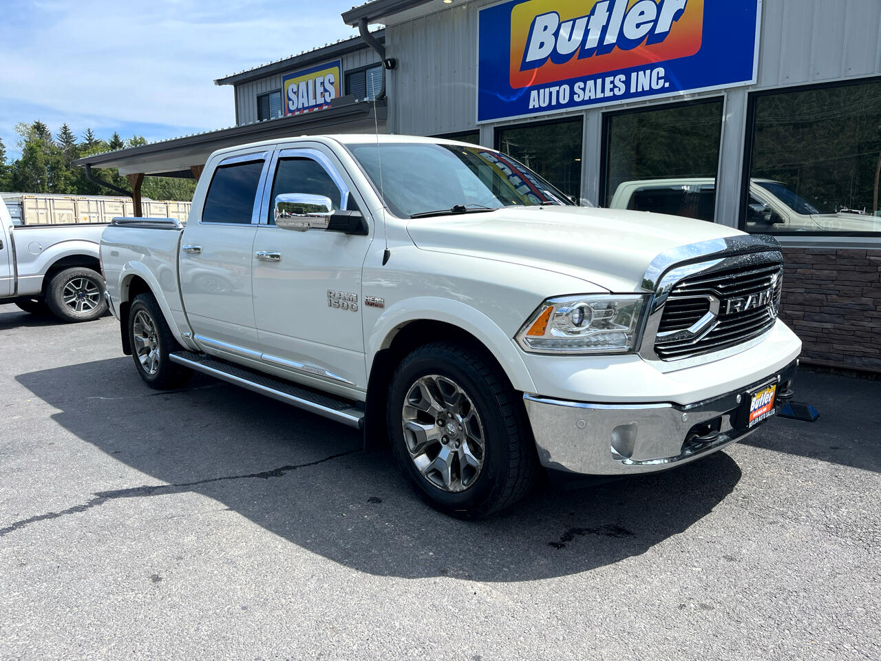 2017 Ram 1500 Limited photo 2