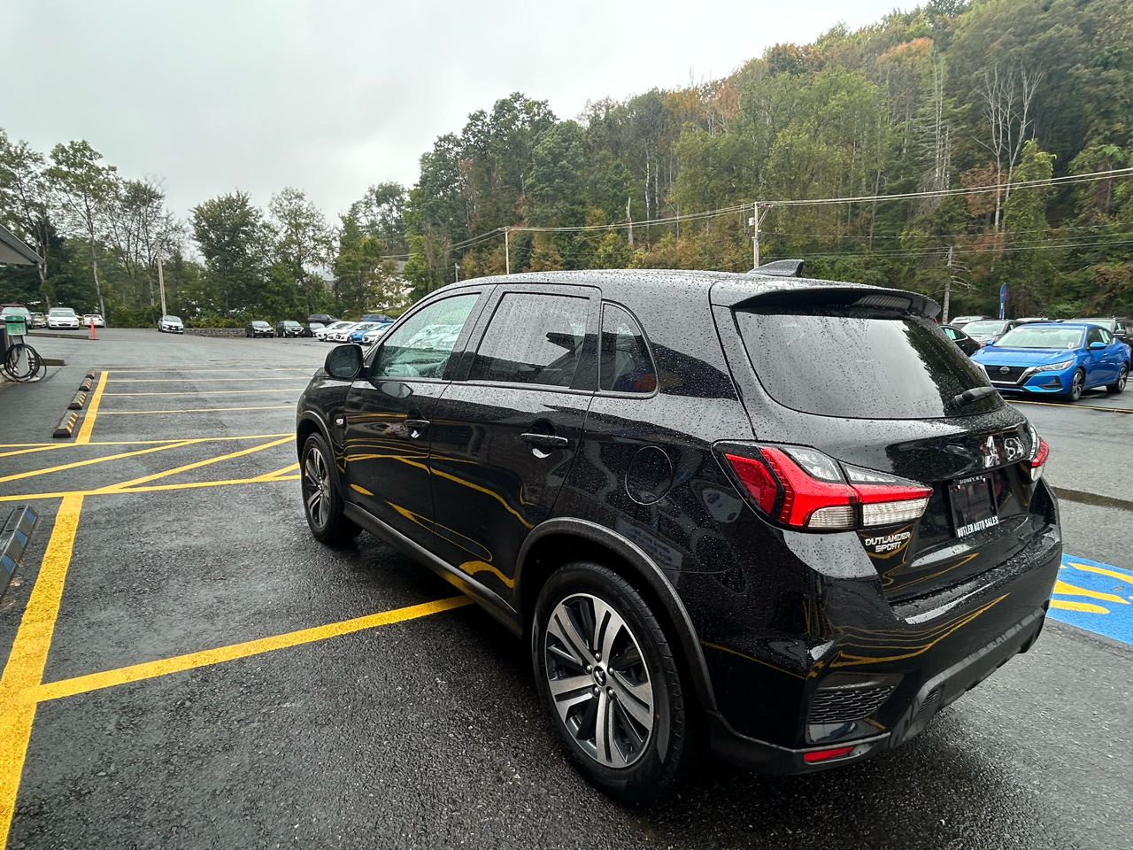 2024 Mitsubishi Outlander Sport ES photo 4