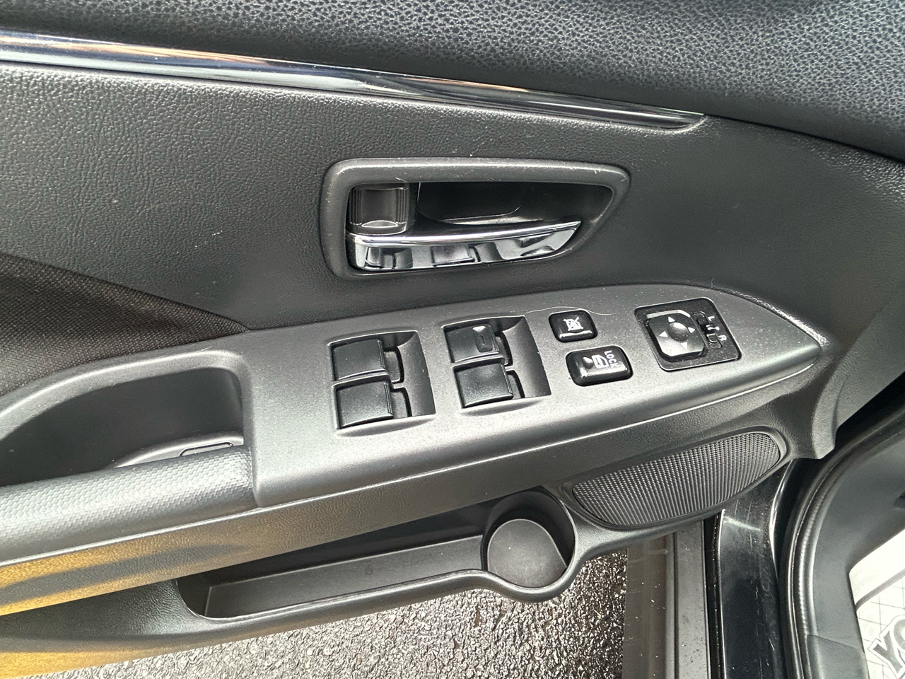 2024 Mitsubishi Outlander Sport ES photo 8