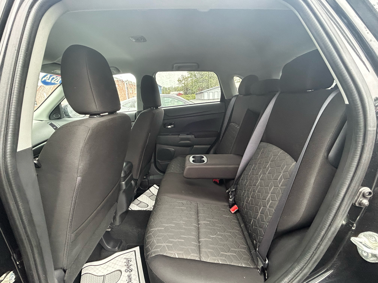 2024 Mitsubishi Outlander Sport ES photo 19