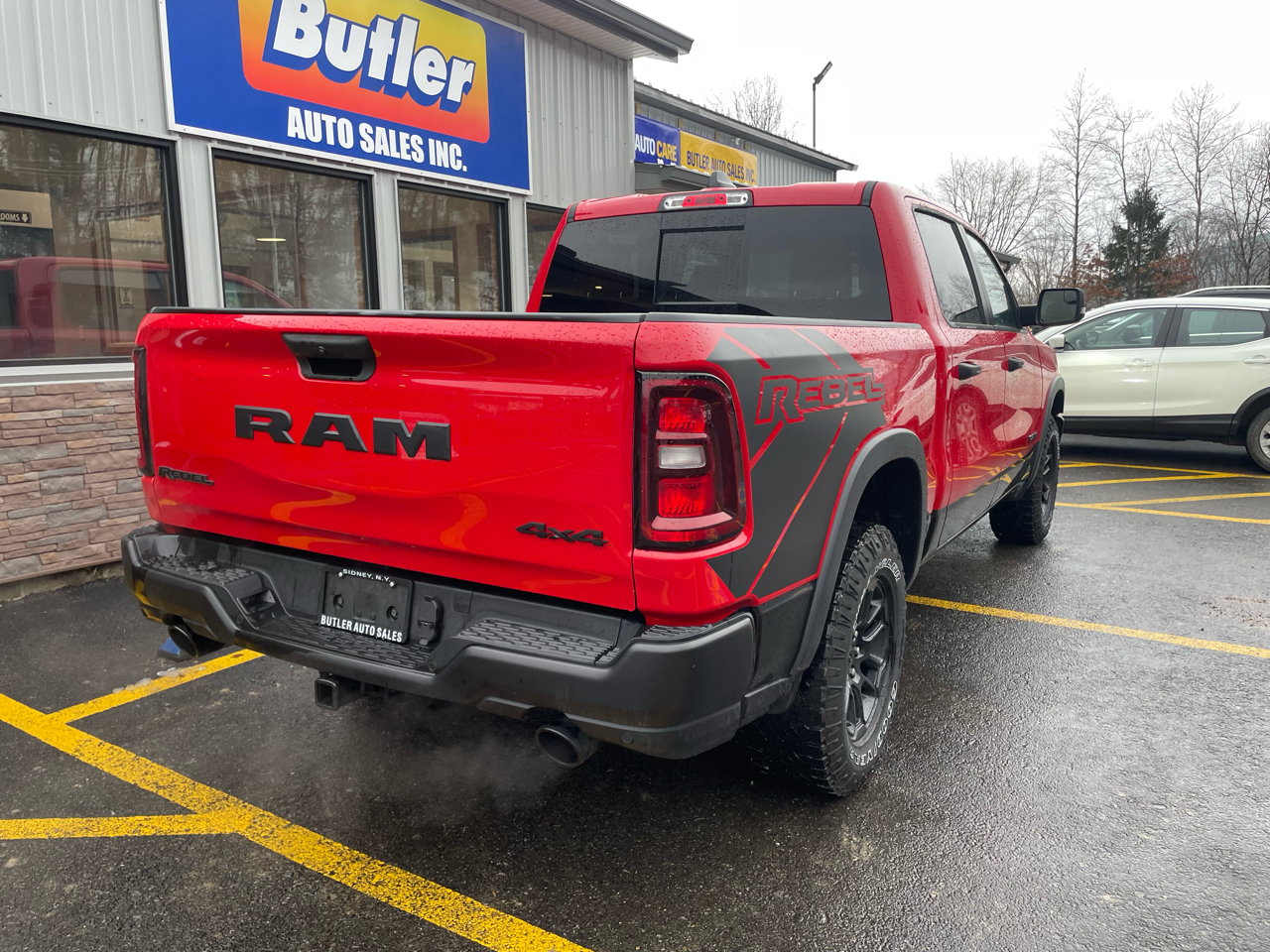 RAM 1500 Rebel Crew Cab SB 4WD 2025