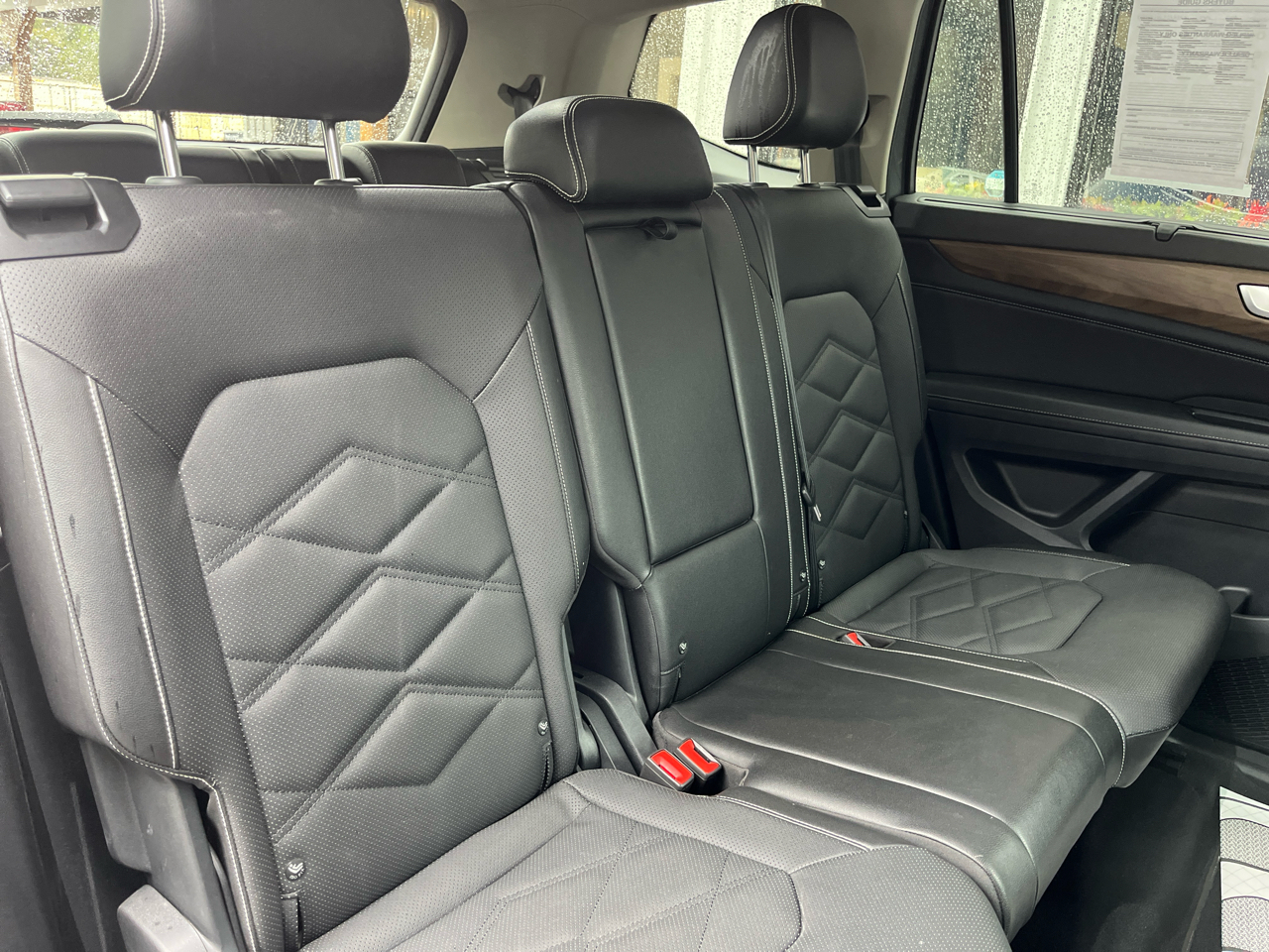 2024 Volkswagen Atlas SE Technology photo 2