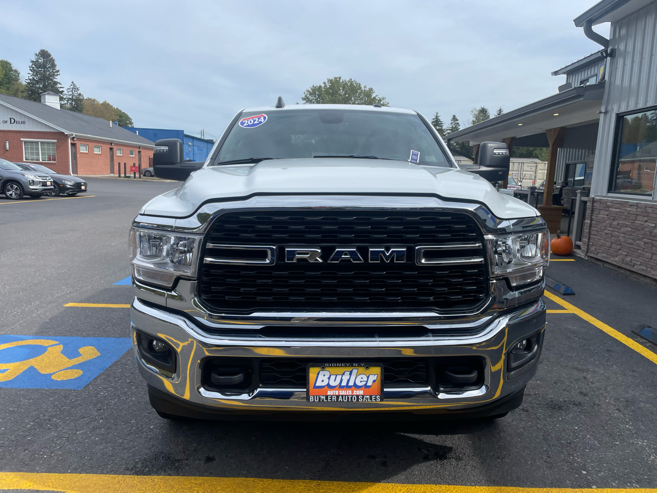 2024 Ram 2500 Tradesman photo 3