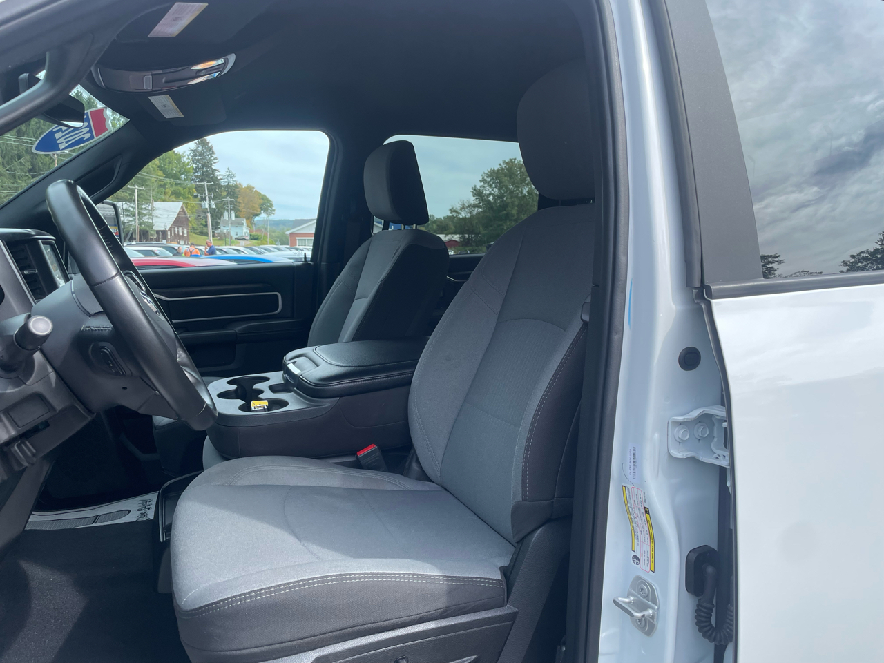 2024 Ram 2500 Tradesman photo 8