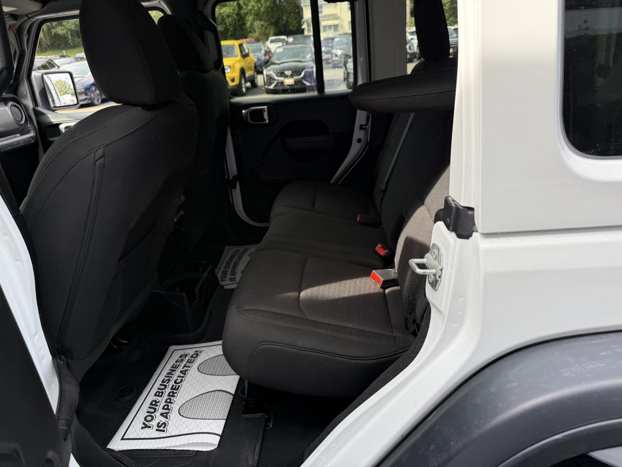 Jeep Wrangler Unlimited Sport 2022