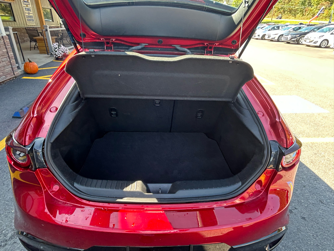 2021 Mazda Mazda3 Premium Hatchback photo 5